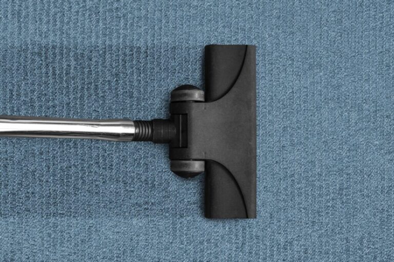 Deep carpet cleaning during school carpet cleaning service in sydney